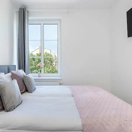 Cosy With A Balcony Close To The Old Town By Renters Gdańsk