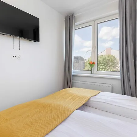 Cosy With A Balcony Close To The Old Town By Renters