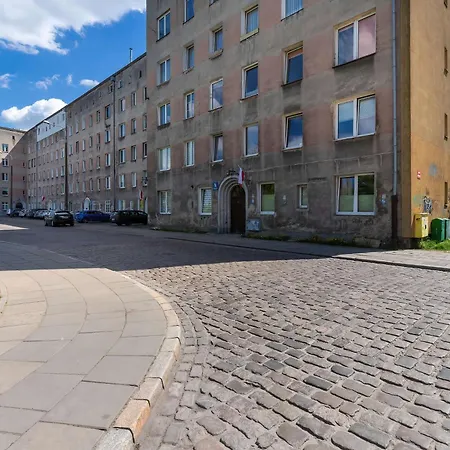 Cosy With A Balcony Close To The Old Town By Renters Gdańsk
